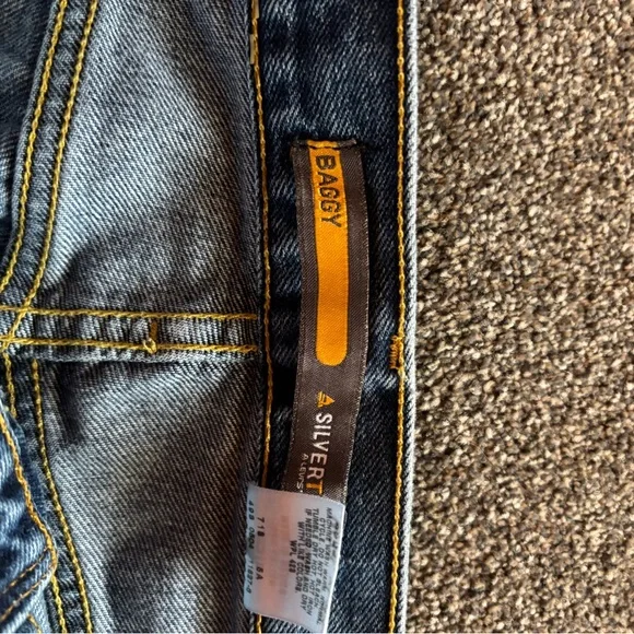Vintage Y2K baggy hip hop men’s Sz 33x32 Levi’s silver tabmen’s blue denim Jeans
